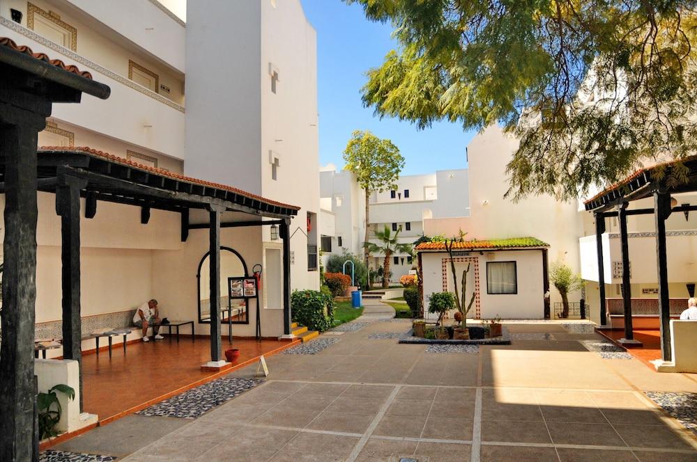 Hôtel El Pueblo Tamlelt à Agadir Extérieur photo